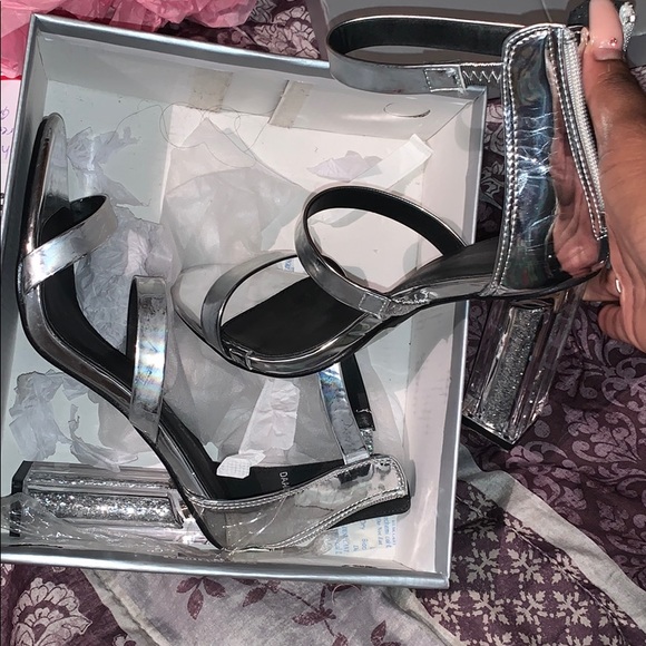 Silver three strap heels - Picture 2 of 2